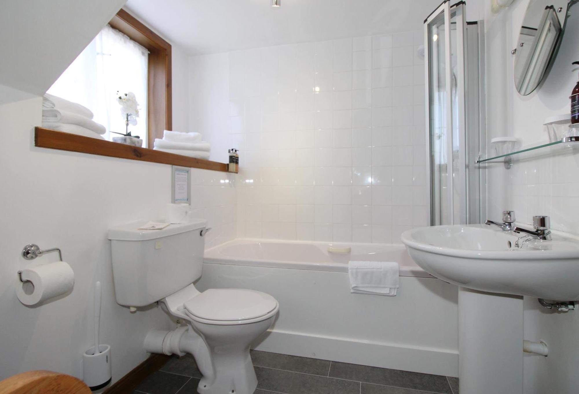 Temple View Hotel Carinish Luaran gambar